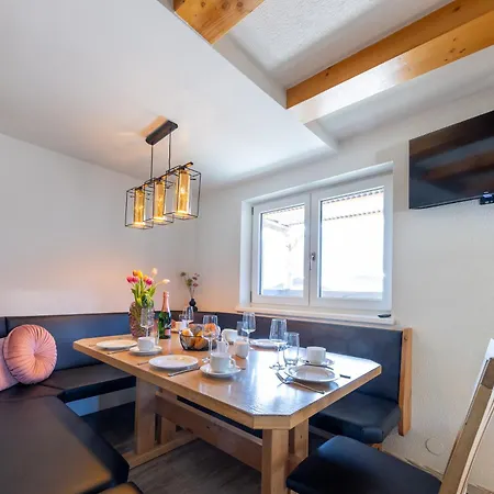 Prázdninový dům Mala 1 *